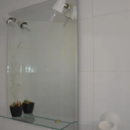 Independent Whole 1st Floor 1room 1balcony And Views 1bathroom Habitación en casa particular Torrevieja