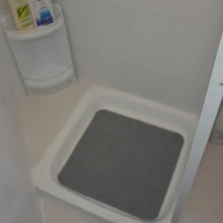 Independent Whole 1st Floor 1room 1balcony And Views 1bathroom Homestay Torrevieja